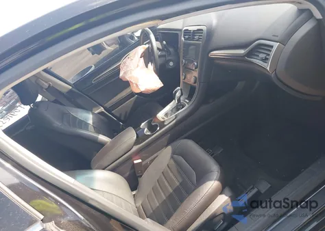 2015 Ford Fusion Se z USA, uszkodzony, nr VIN 1FA6P0HD1F5127354